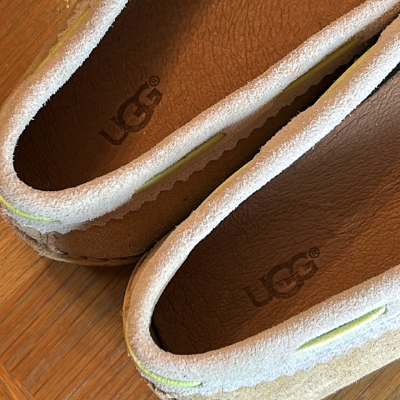 Ugg suede leather Comfy  beige vanilla 7 moccasins shoes lemon lime accent - Picture 6 of 8